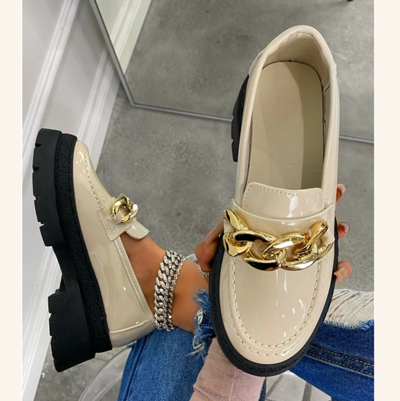 🚨ONLY A FEW PAIRS LEFT// Off white chain loafer - Picture 5 of 5